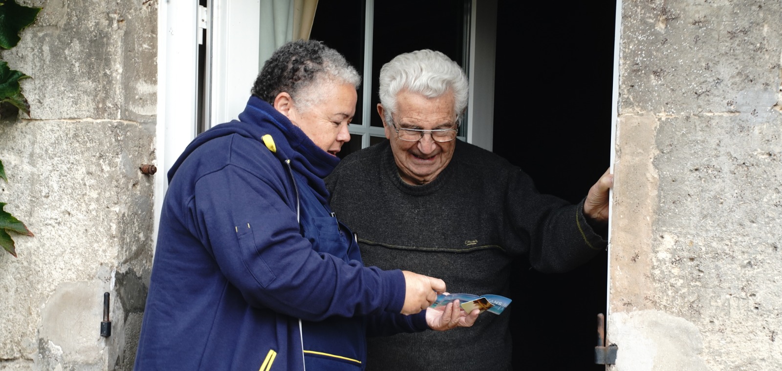 Fragilités : faire du repérage sur le terrain un levier d’action sociale des collectivités